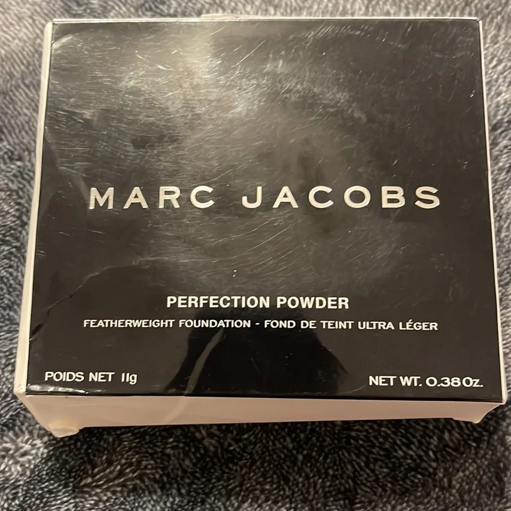 Marc Jacobs Ivory 120 Perfection Powder